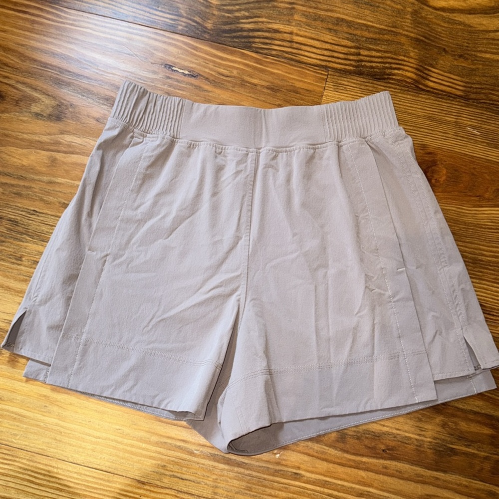 Lululemon Women's Relaxed-Fit High-Rise Shorts - taupetastic, size Medium - Picture 2 of 4